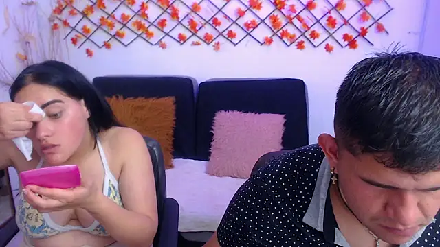 Snapshot of Eric_and_Alisson chatting on 11-11-25, 12:16 Eric and Alisson online show from 11-11-25, 12:16