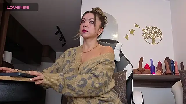 Jade Amado  online show from 02-12-26, 02:23