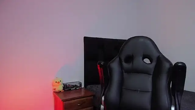 CHRIS MORGAN1 online show from 10-07-25, 02:14