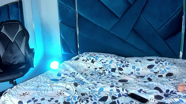 Snapshot of GisellTorres36 chatting on 11-12-25, 11:58 GisellTorres36 online show from 11-12-25, 11:58