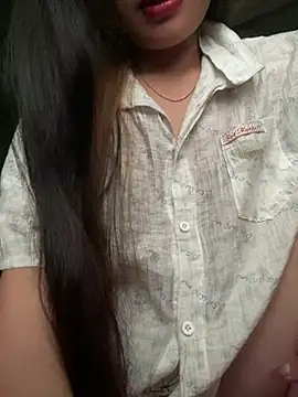 Snapshot of sukanaka99 chatting on 06-18-26, 01:39 sukanaka99 online show from 06-18-26, 01:39