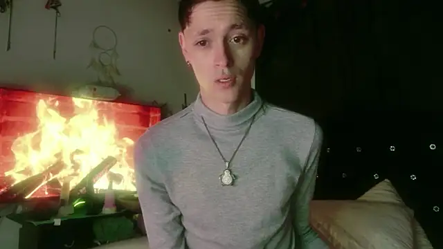 Snapshot of Tyler_cat chatting on 11-03-25, 12:39 Tyler cat online show from 11-03-25, 12:39