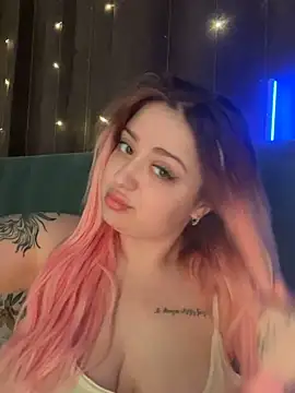 KellyMoors online show from 12-01-25, 01:21