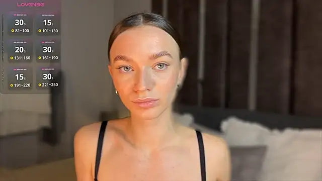 EvaToniz online show from 12-15-25, 01:21