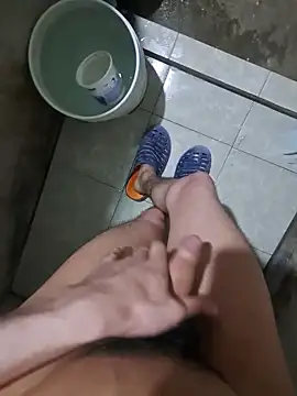 Snapshot of DanielTorres1 chatting on 12-22-25, 04:09 DanielTorres1 online show from 12-22-25, 04:09