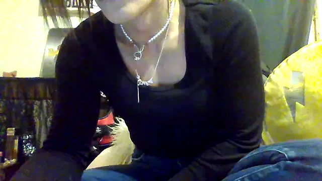 Rileyy7tk online show from 12-22-25, 09:39