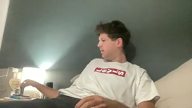 Snapshot of VersaGoo chatting on 10-02-25, 05:42 VersaGoo online show from 10-02-25, 05:42