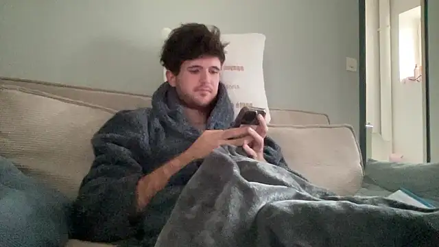 Snapshot of VersaGoo chatting on 10-14-25, 02:29 VersaGoo online show from 10-14-25, 02:29