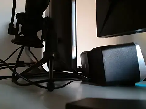 Snapshot of Sex_bomb30 chatting on 10-13-25, 03:23 Sex bomb30 online show from 10-13-25, 03:23