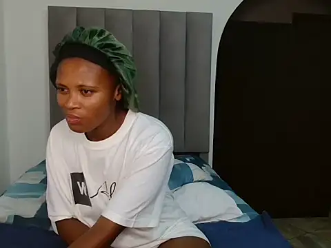 Snapshot of Sex_bomb30 chatting on 10-26-25, 09:21 Sex bomb30 online show from 10-26-25, 09:21