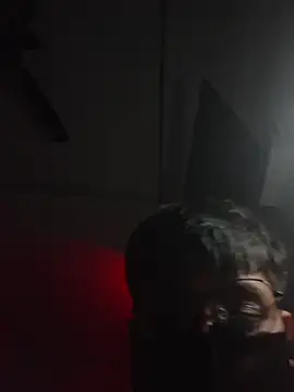 Snapshot of UsurpedThaw chatting on 12-15-25, 08:24 UsurpedThaw online show from 12-15-25, 08:24