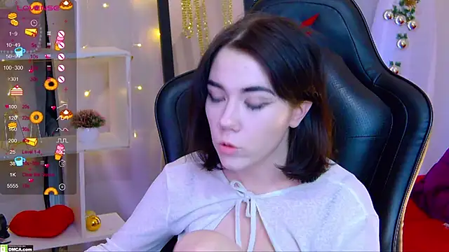 Kelly foox online show from 12-20-25, 12:01