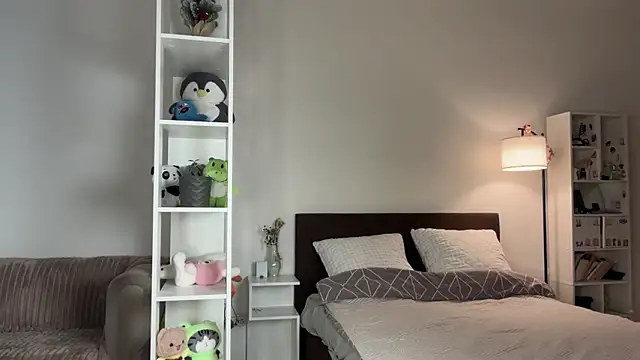 yourlittlesunrise  online show from 03-23-26, 05:44