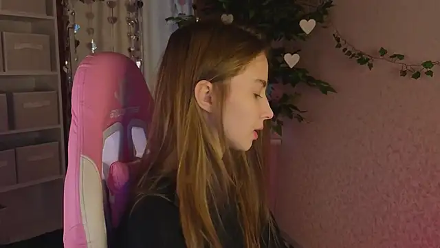 L1na Reeds online show from 03-04-26, 01:11