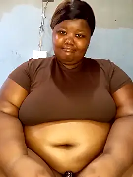 LadyBear2002 online show from 10-10-25, 12:04