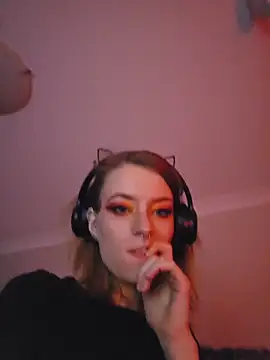 lonely Cosplay chick online show from 10-14-25, 01:34