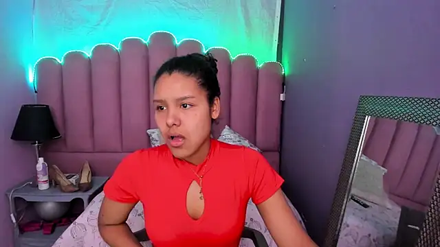 AriaVega online show from 11-11-25, 01:00