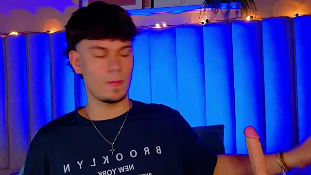 LiamThunder05  online show from 11-03-25, 03:08