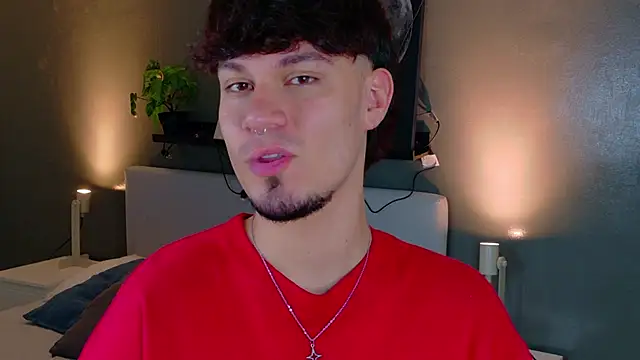 LiamThunder05  online show from 12-14-25, 01:27