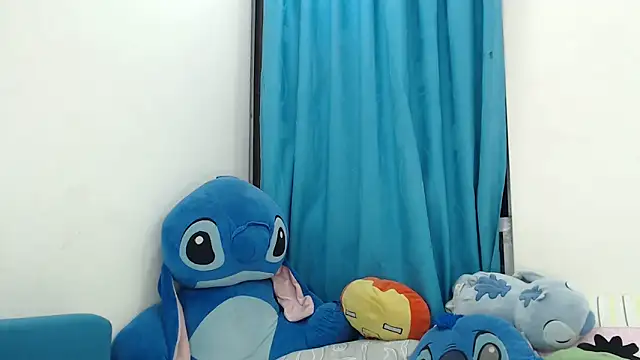 Snapshot of caramel_doll__ chatting on 05-27-26, 01:57 caramel doll online show from 05-27-26, 01:57