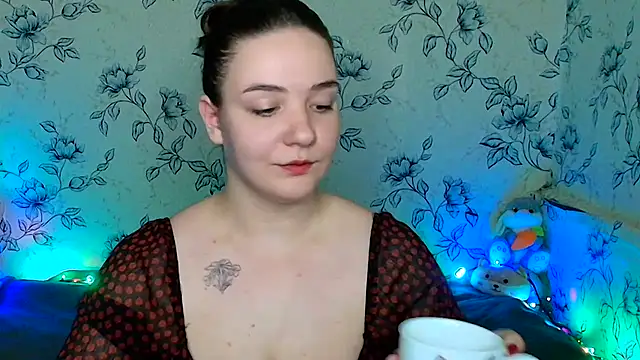 Snapshot of OliviaMontgommery chatting on 05-31-26, 10:00 OliviaMontgommery online show from 05-31-26, 10:00
