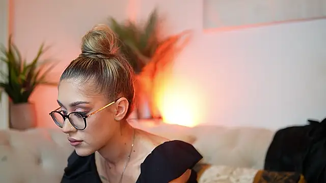 AileenKiss online show from 10-09-25, 06:06