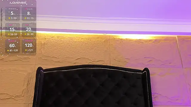 naomi hill1 online show from 11-21-25, 09:57