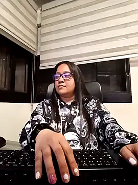 Xander Taylor  online show from 10-09-25, 06:11