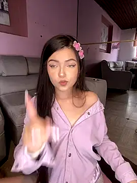 Snapshot of KyliePink_ chatting on 10-30-25, 08:53 KyliePink  online show from 10-30-25, 08:53