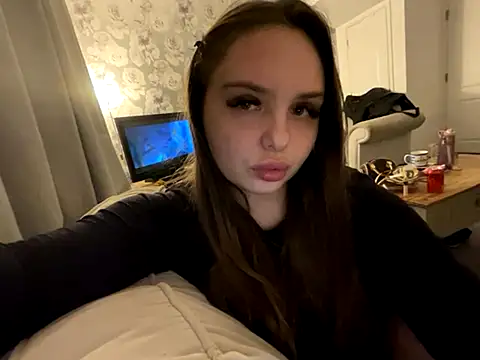 Snapshot of EllaStarrxxx chatting on 11-23-25, 01:05 EllaStarrxxx online show from 11-23-25, 01:05