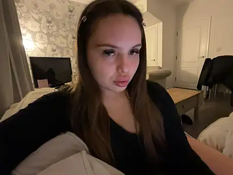 Snapshot of EllaStarrxxx chatting on 03-26-26, 01:55 EllaStarrxxx online show from 03-26-26, 01:55