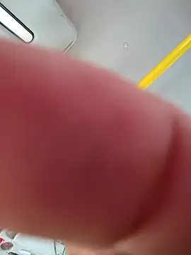 Snapshot of shannon_kinne_ chatting on 10-23-25, 01:32 shannon kinne online show from 10-23-25, 01:32