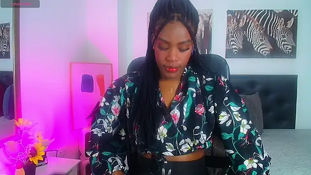 Snapshot of PaulinaEbony chatting on 10-07-25, 03:25 PaulinaEbony online show from 10-07-25, 03:25