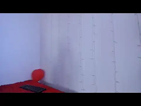 lili latina47 online show from 10-27-25, 01:15