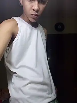 Snapshot of Mrdante23 chatting on 10-23-25, 01:38 Mrdante23 online show from 10-23-25, 01:38