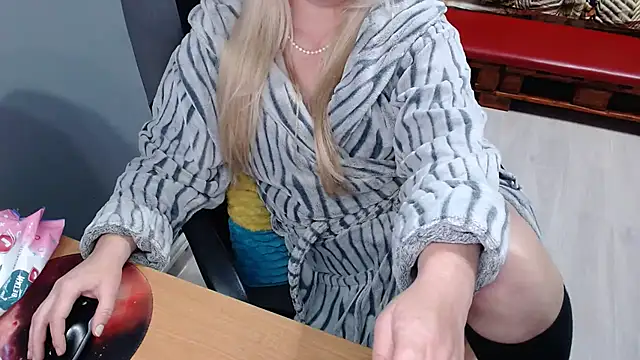 Ledi Catherin online show from 04-25-26, 02:25