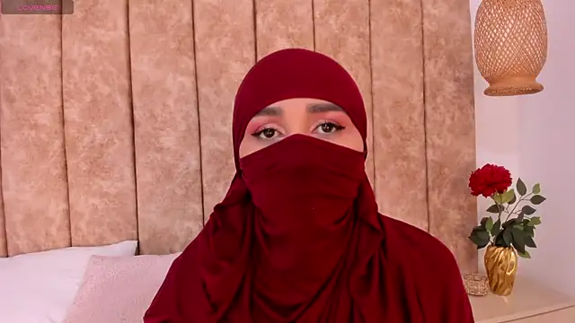  alishaa c online show from 11-04-25, 02:54