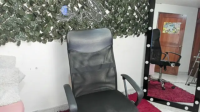 Snapshot of Samanta_Ortiz chatting on 11-20-25, 07:57 Samanta Ortiz online show from 11-20-25, 07:57