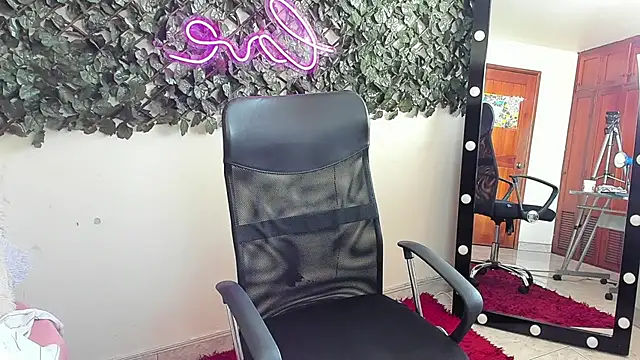 Snapshot of Samanta_Ortiz chatting on 12-01-25, 07:19 Samanta Ortiz online show from 12-01-25, 07:19