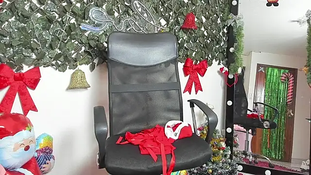 Snapshot of Samanta_Ortiz chatting on 12-17-25, 07:20 Samanta Ortiz online show from 12-17-25, 07:20