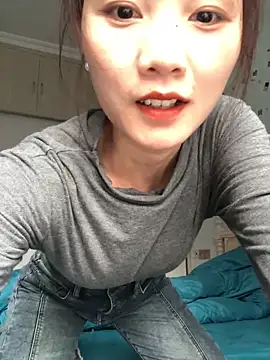 Snapshot of Mile-m chatting on 12-02-25, 08:08 Mile-m online show from 12-02-25, 08:08