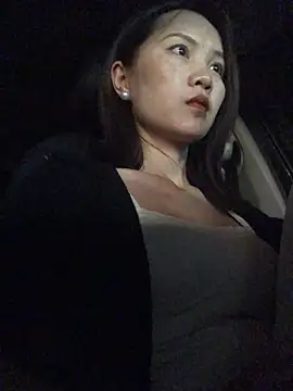 Mile-m online show from 04-20-26, 03:26