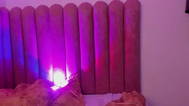 Snapshot of Alanha__ chatting on 11-03-25, 03:08 Alanha online show from 11-03-25, 03:08