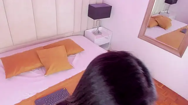 Snapshot of Alanha__ chatting on 12-16-25, 03:11 Alanha online show from 12-16-25, 03:11