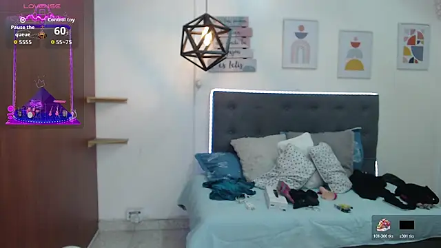 Snapshot of rosse_m chatting on 12-01-25, 01:38 rosse m online show from 12-01-25, 01:38