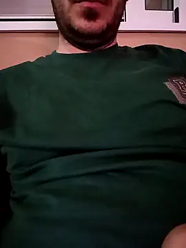 Snapshot of arksex32 chatting on 04-18-26, 02:43 arksex32 online show from 04-18-26, 02:43