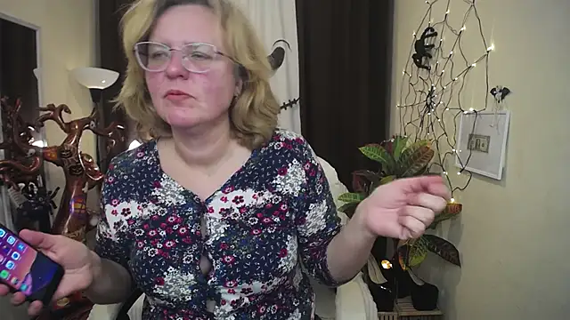 VestaWoody online show from 10-11-25, 12:15