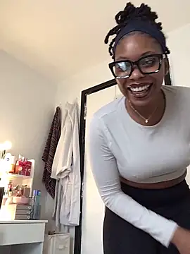 CurvyGoddessXxx online show from 10-25-25, 08:55