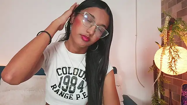 luna valen online show from 04-26-26, 04:10