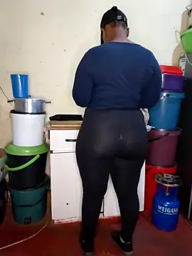 Snapshot of Phat_booty222 chatting on 10-20-25, 05:02 Phat booty222 online show from 10-20-25, 05:02